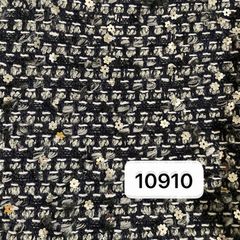 10910
